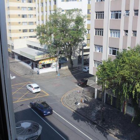 Apartamento Central Proximo A Rodoviaria E Faculdades Курітіба Екстер'єр фото