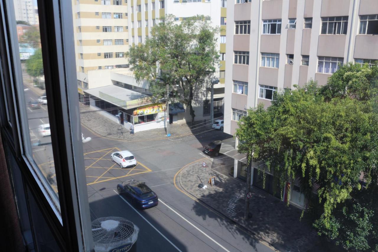 Apartamento Central Proximo A Rodoviaria E Faculdades Курітіба Екстер'єр фото