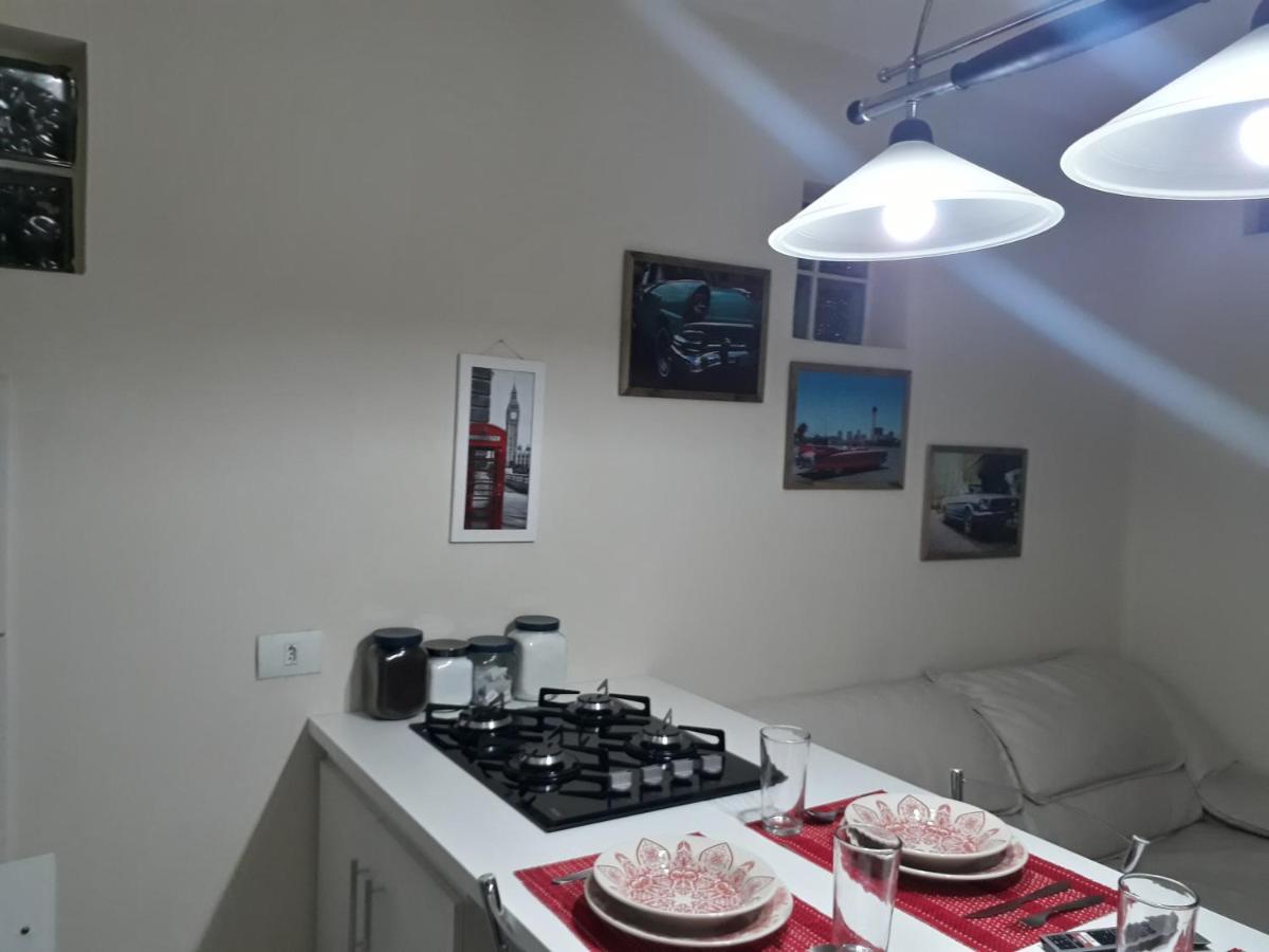 Apartamento Central Proximo A Rodoviaria E Faculdades Курітіба Екстер'єр фото