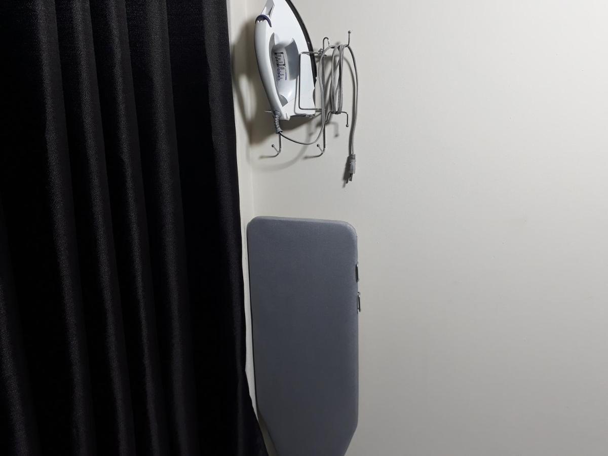 Apartamento Central Proximo A Rodoviaria E Faculdades Курітіба Екстер'єр фото
