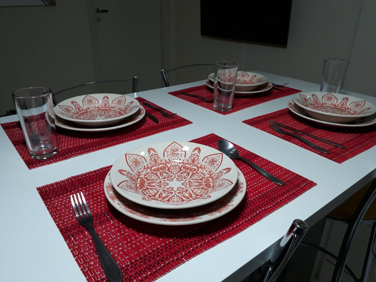 Apartamento Central Proximo A Rodoviaria E Faculdades Курітіба Екстер'єр фото