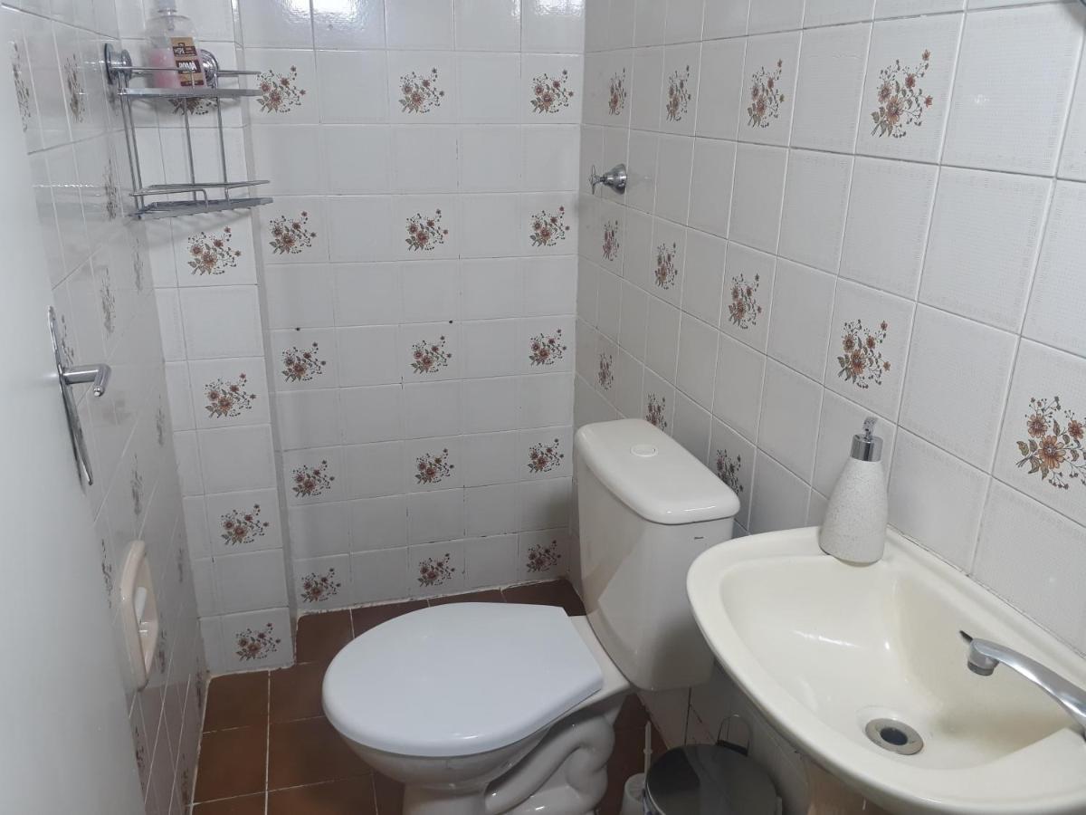 Apartamento Central Proximo A Rodoviaria E Faculdades Курітіба Екстер'єр фото